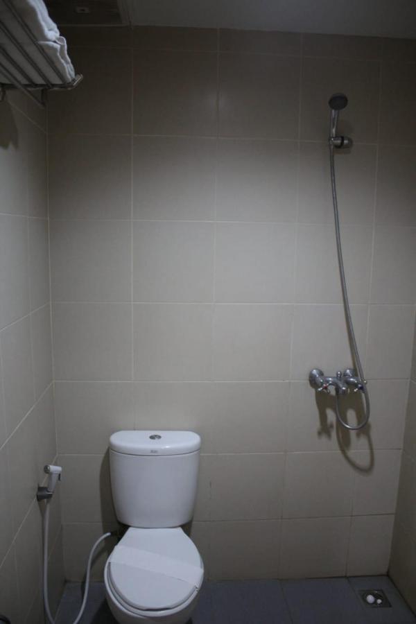 Hotel Grand Karawang Indah Luaran gambar