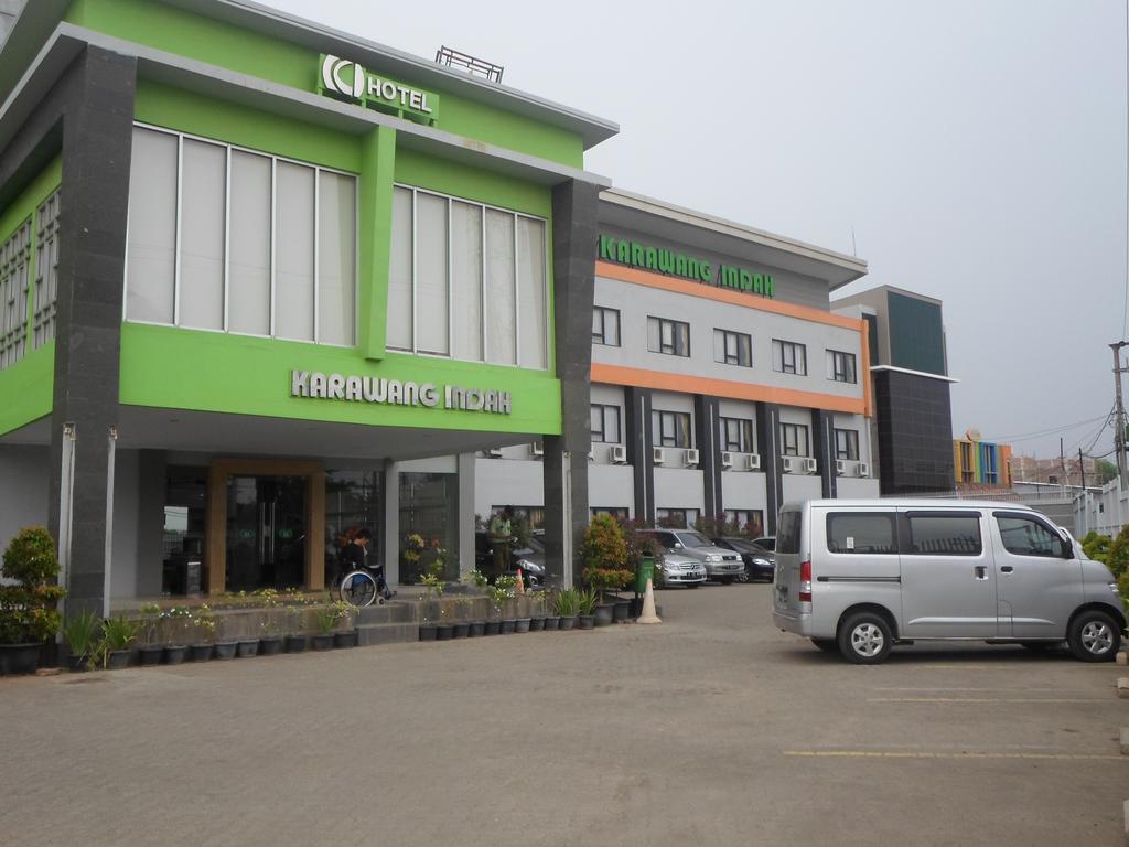 Hotel Grand Karawang Indah Luaran gambar